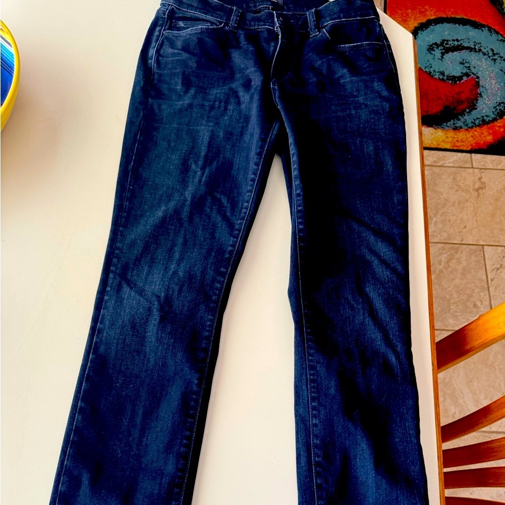Ann Taylor, dark blue jeans, the skinny modern fit straight leg size 6.